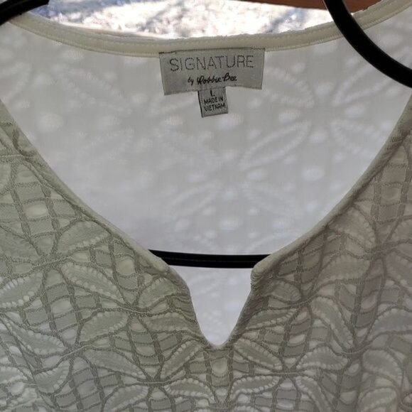 Robbie Bee Signature Sz. L White Eyelet Dress w Unique Sleeves - Picture 2 of 11